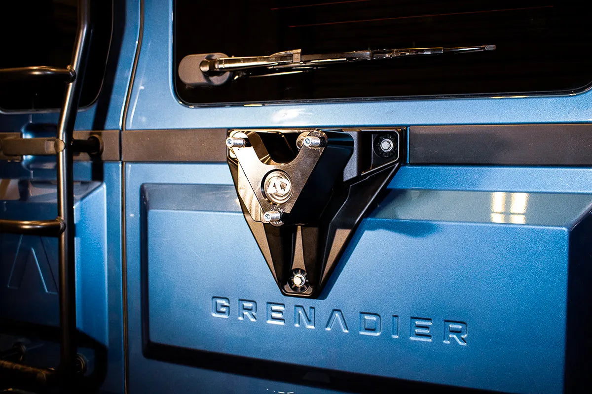 Outward-Facing Wheel Mounting